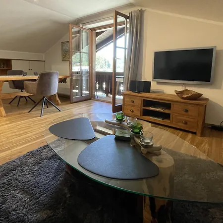 Haus Lukaswinkl * Schoenau am Koenigsee